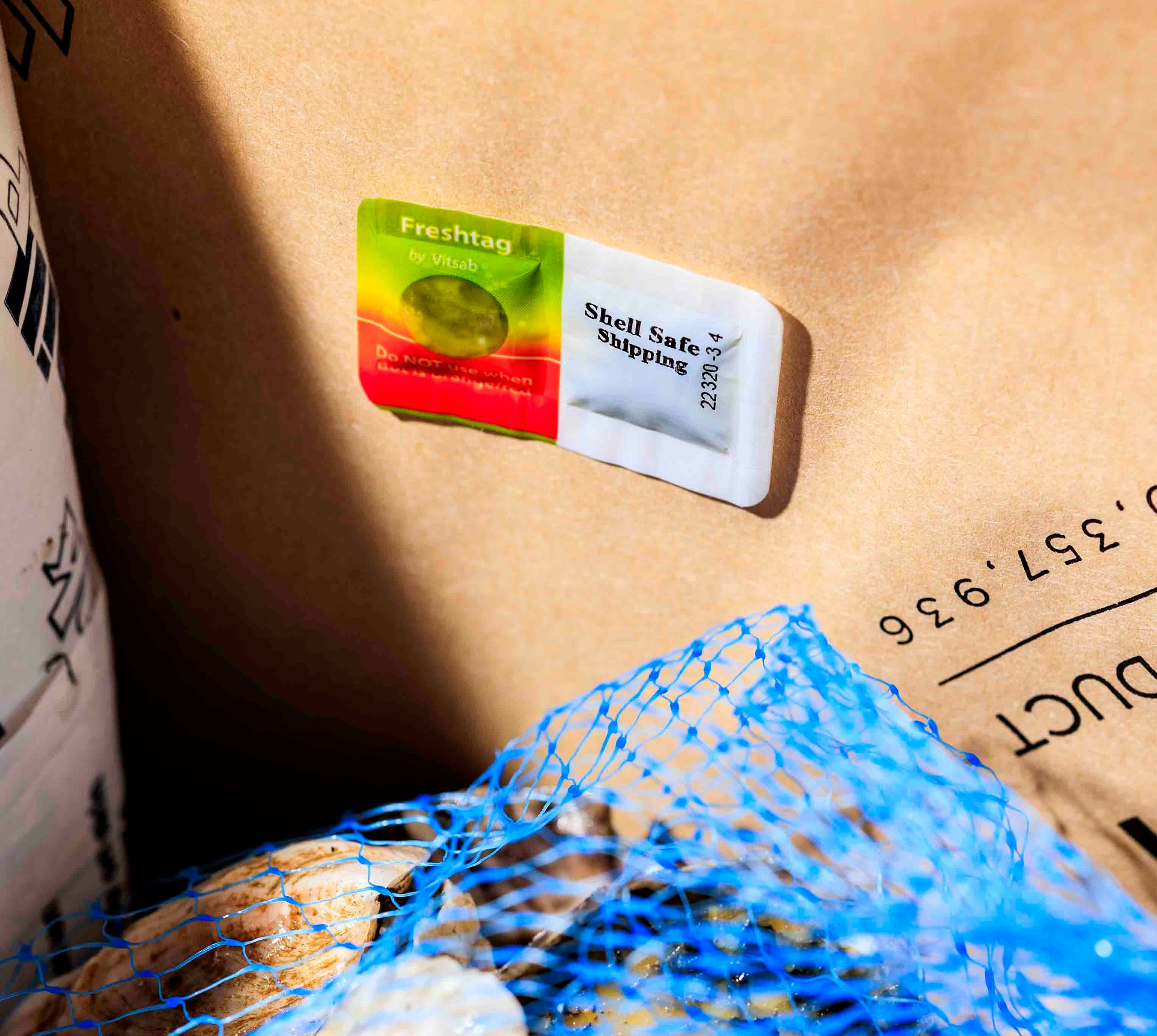 Freshtag on a Glidden Point Oysters box